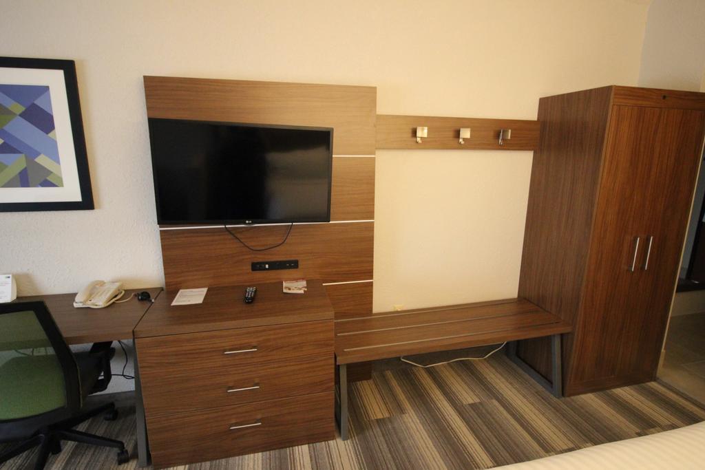 Holiday Inn Express & Suites Houston - Memorial Park Area By Ihg Kültér fotó